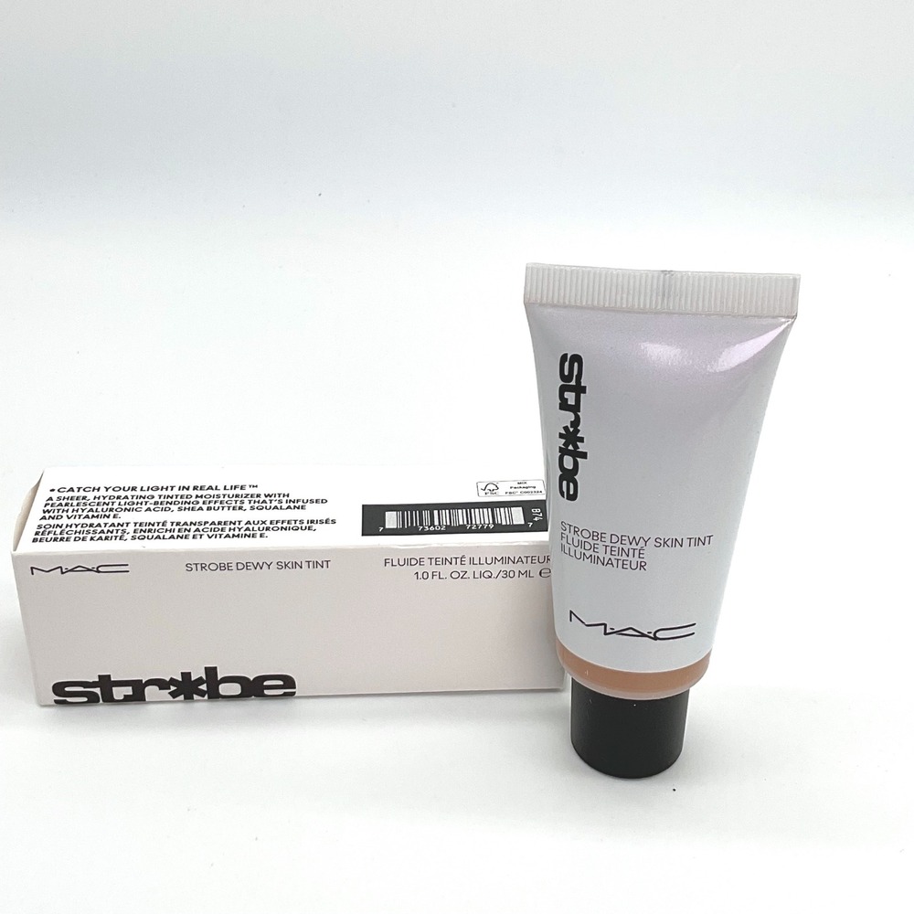 MAC Strobe Dewy Skin Tint Hydrating Luminous Tinted Moisturizer Medium 3 1oz NEW